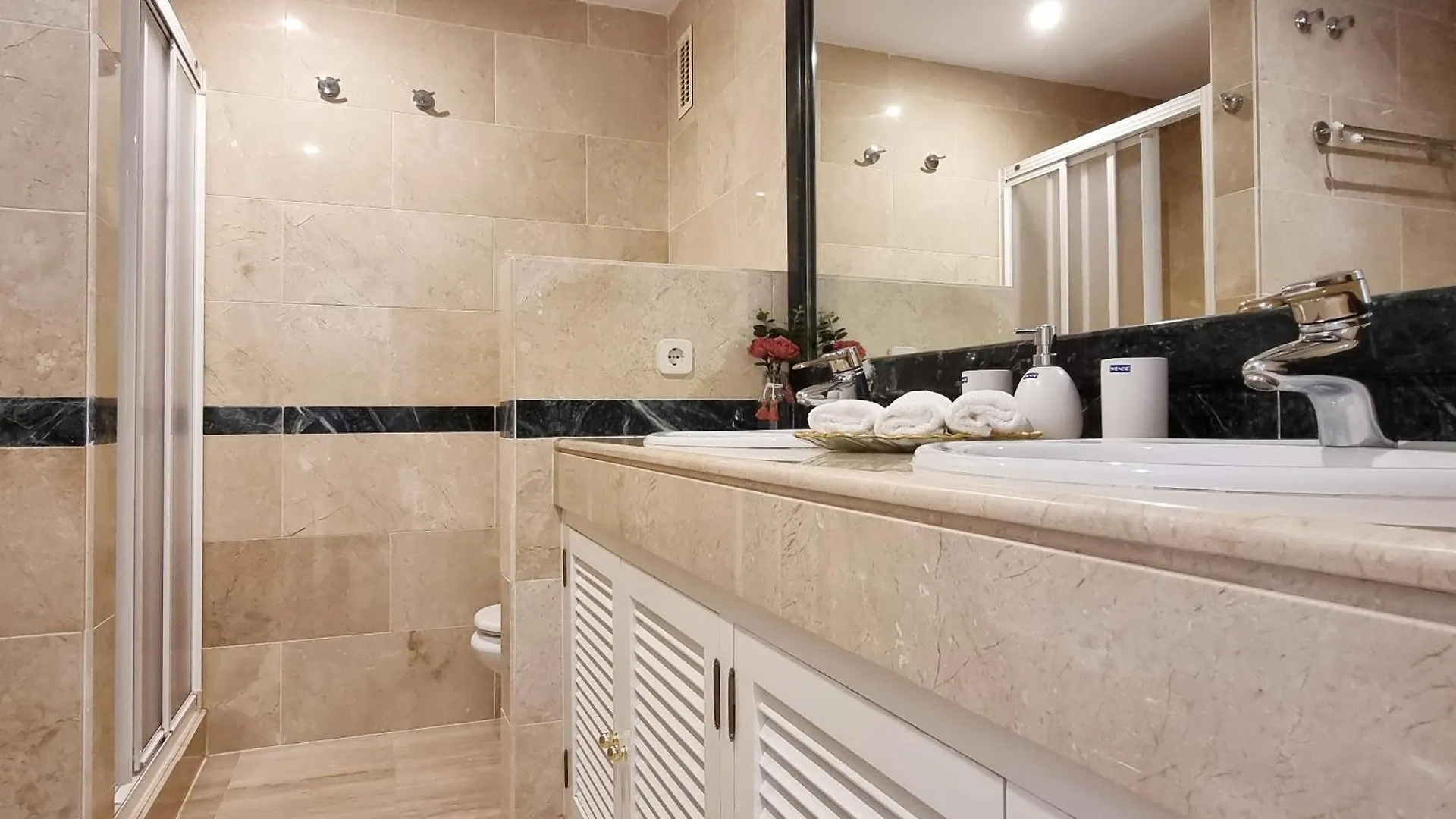 Luxury Hacienda With Sea Views Apartment Marbella